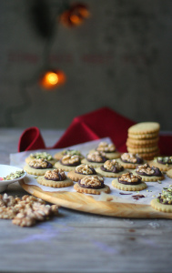 PISTACHIO BUTTER COOKIES WITH WALNUTS