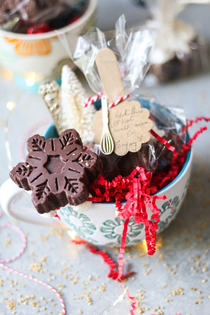 Hot Chocolate in a Stick |foodfashionparty| #hotchocolate #ediblegifts