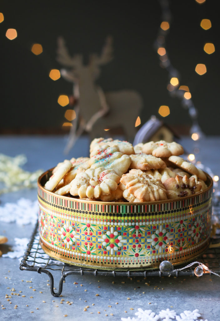 Classic Spritz Cookies - Lemon and Almond flavored cookies |foodfashionparty| #spritz cookies